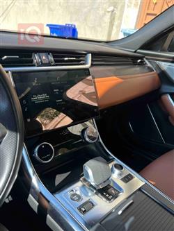 جاكوار XF